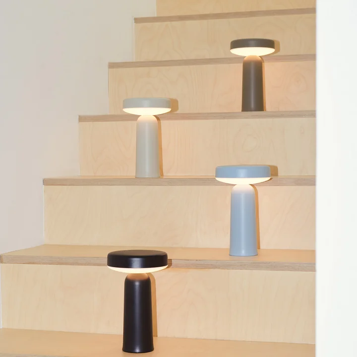 Muuto - Ease Portable LED Outdoor Batterijlamp, taupe, grijs, lichtblauw, zwart