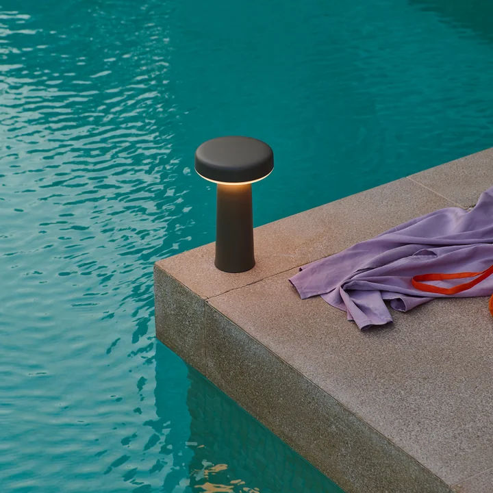 Muuto - Ease Portable LED Outdoor Batterij lamp, zwart