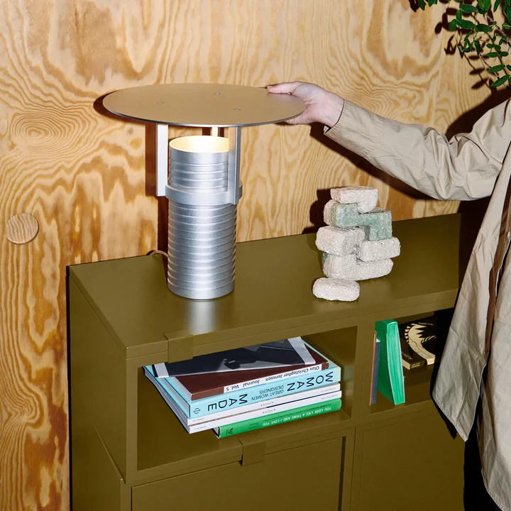 Muuto - Stacked Plankenmodule met deur, bruin-groen