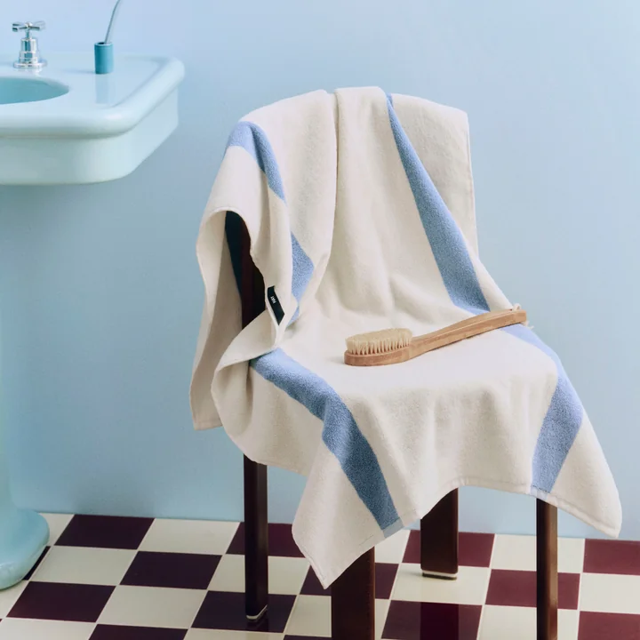HAY - Stripe badhanddoek 70 x 140 cm, dusty blue