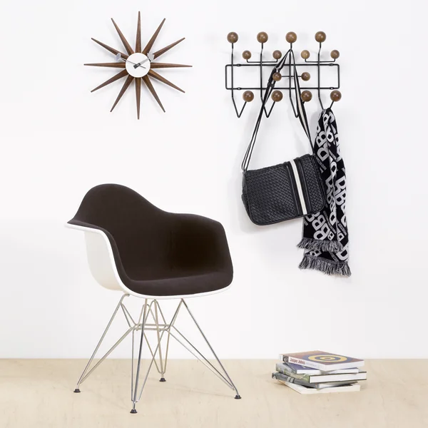 Vitra Hang de kapstok (Special Edition), walnoot/zwart