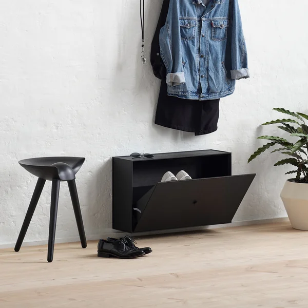 Frame Schoenenkast van Audo in zwart essenhout