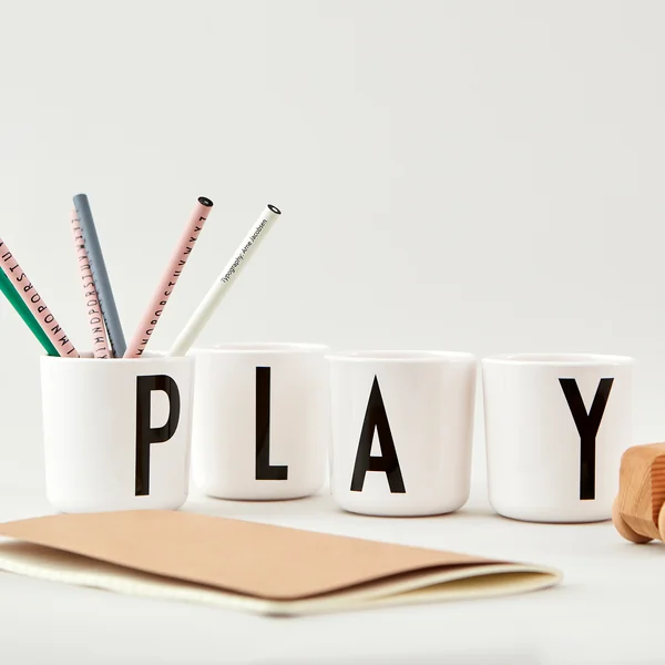 AJ Ecozen Mok van Design Letters